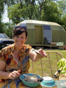 Lire la suite à propos de l’article Glamping avec Tortiga, le livre Baking britannique et le fromage de De Lochtenberg.